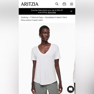 Babaton v-neck t-shirt. Size L. White